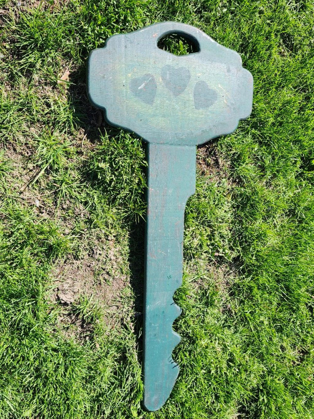 LARGE Wooden Key Green Heart Wall Hanging New Home Cottagecore Handmade UNIQUE